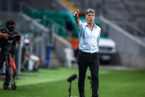 Vasco anuncia acerto com o técnico Renato Gaúcho