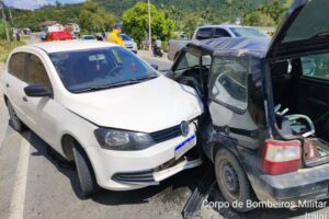 Criança fica ferida em colisão entre carros na rodovia Ivo Silveira, em Gaspar