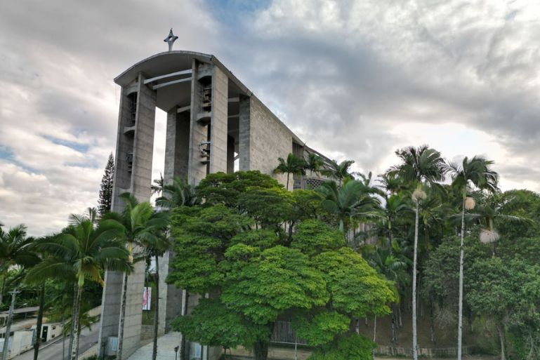 Paróquia São Luís inicia novena e terço em abril