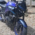 Motociclista fica ferido após colisão com caminhão em Brusque