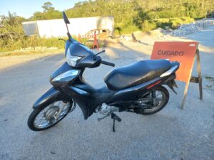 Motociclista fica gravemente ferida após colisão na SC-412, em Ilhota