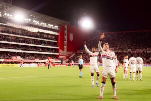 Libertadores: Flamengo segura empate com Estudiantes na Argentina