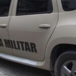 Polícia prende homem com mandado após retenção das filhas