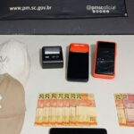 Dupla é presa após sequência de roubos em Itajaí