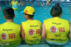 Corpo de Bombeiros leva prevenção aquática a 7,7 mil crianças fora das praias