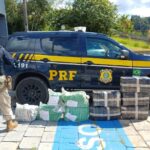 VÍDEO: PRF apreende mais de 160 quilos de maconha no Alto Vale do Itajaí