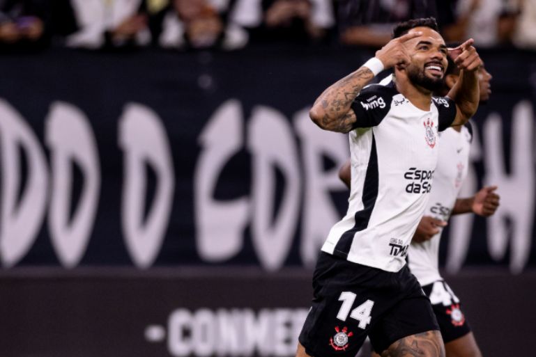 Corinthians derrota Santa Fe e segue 100% na Copa Libertadores