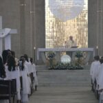 Matriz São Luís Gonzaga celebra Primeira Eucaristia de 118 adolescentes