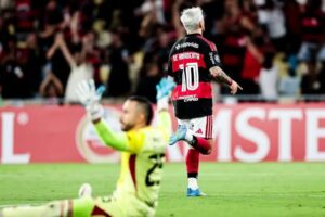 Flamengo goleia Independiente Medellín por 4 a 1 na Copa Libertadores