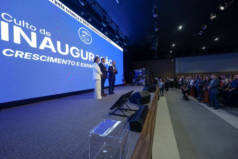 Governador participa da abertura de templo em Brusque