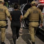 Mulher procurada por roubo é presa em Tijucas