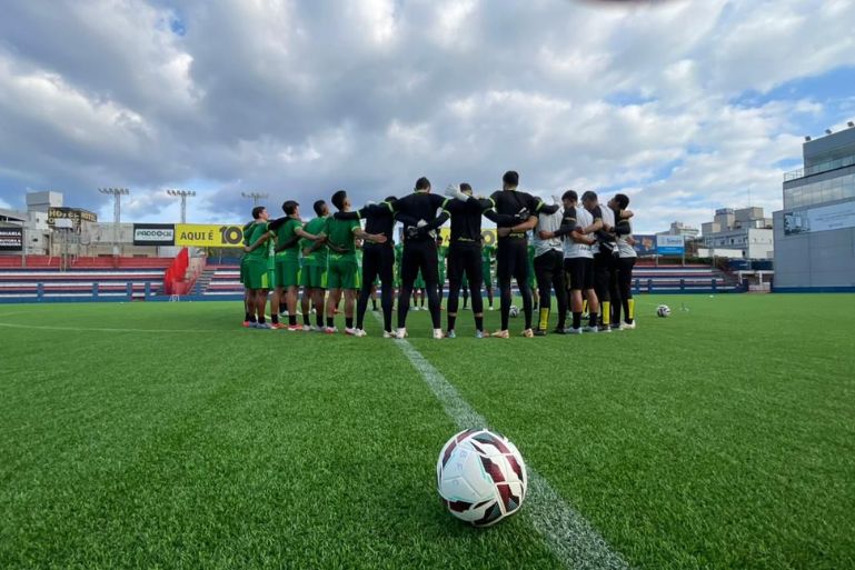 Brusque FC intensifica treinos defensivos antes de duelo pela Série C