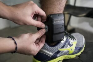 PM relata ao STF troca do carregador da tornozeleira de Bolsonaro