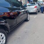 Motorista passa mal e atinge veículos estacionados no Bairro São Luiz; VÍDEO