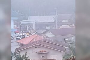 TOMAZ COELHO: Acidente envolvendo caminhão causa transtorno no trânsito; VÍDEO