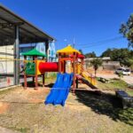 Brusque amplia áreas de lazer com novos playgrounds em praças públicas