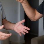 Idoso denuncia agressões e ameaça em Ilhota (SC)