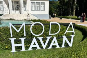 Desfile marca lançamento da nova coleção da Havan; VÍDEO