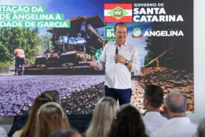 Governador assina ordem de serviço para obra da SC-108 em Angelina  