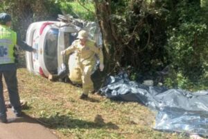 Colisão envolvendo carro da saúde de SC deixa quatro mortos no Paraná