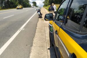 VÍDEO: Motociclista “Superman” é interceptado na BR-116 em SC