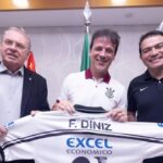 Fernando Diniz é anunciado como novo técnico do Corinthians