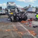 Caminhoneiro envolvido em acidente fatal na BR-101, em Itajaí, morre após colisão