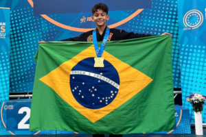 Jovem de Brusque conquista título europeu de jiu-jitsu após superar desafios dentro e fora do tatame