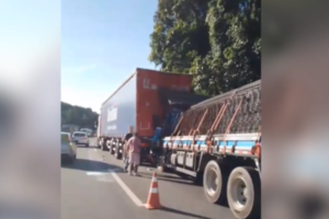 Acidente termina com morte de caminhoneiro na BR-101 em Joinville
