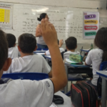 Lei permite que pais vetem participação de filhos em atividades de gênero nas escolas de SC