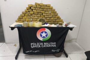 Casal é preso com 66 Kg de maconha em Gaspar