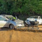 Mulher ferida e carros danificados após colisão frontal em Guabiruba