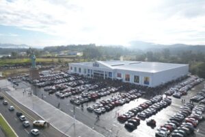 Havan recebe milhares de pessoas na inauguração da megaloja de Taquara (RS)