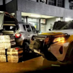 Homens e adolescente são flagrados com 306 kg de maconha dentro de motel em SC