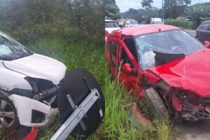 Colisão frontal deixa quatro feridos na SC-108 em São João Batista