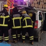 Colisão entre carro e caminhão de toras deixa motorista ferido em Ilhota