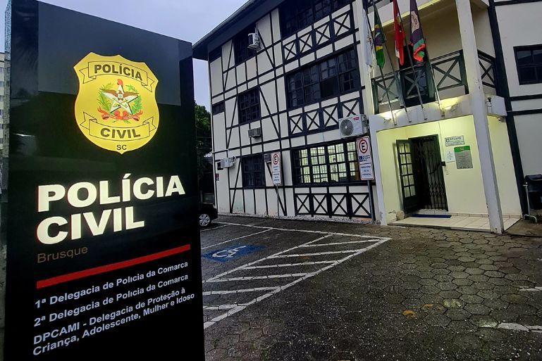 Motorista que arrastou moto responderá a Termo Circunstanciado, diz Polícia Civil