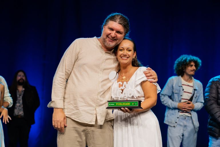 Ana Paula Beling é a grande vencedora do 5ºFestival da Canção