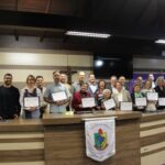 Câmara de Brusque entrega Comendas do Mérito em sessão solene