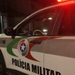 Mulher é levada à delegacia após bebê de 1 ano ser encontrado com lesões em Brusque