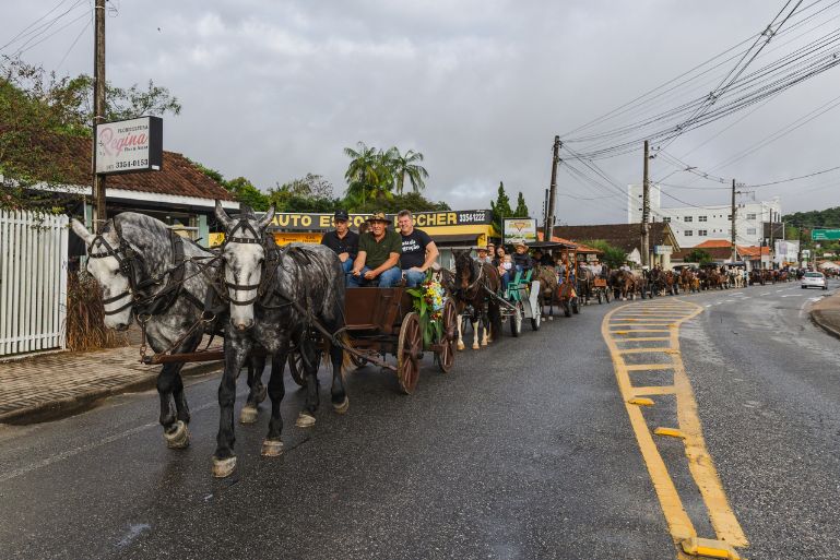 Guabiruba abre inscrições para participar do Desfile do Colono