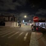 Mulher morre após colisão entre motonetas em cruzamento de Itajaí