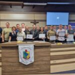 Legislativo brusquense homenageia personalidades e instituições em sessão solene