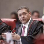 Nunes Marques vai relatar ação de Bolsonaro para anular pena