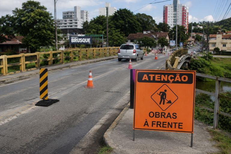 Obras em ponte da Rua Batista Vailatti serão retomadas