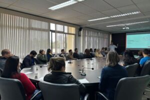 ACIBr reúne empresas para discutir riscos químicos e segurança no trabalho