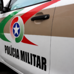 Homem é preso após furtar produtos e morder funcionário de supermercado em SC