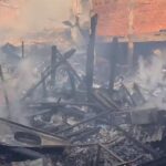 Incêndio destrói moradias na comunidade de Paraisópolis em São Paulo