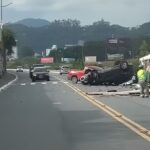 ATUALIZAÇÃO: Motorista fica ferido após capotamento na Avenida Beira-Rio, em Brusque