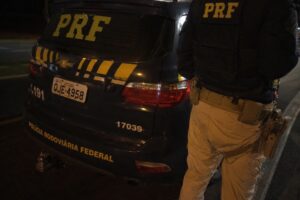 Motorista atropela duas pessoas e foge sem prestar socorro na BR-280